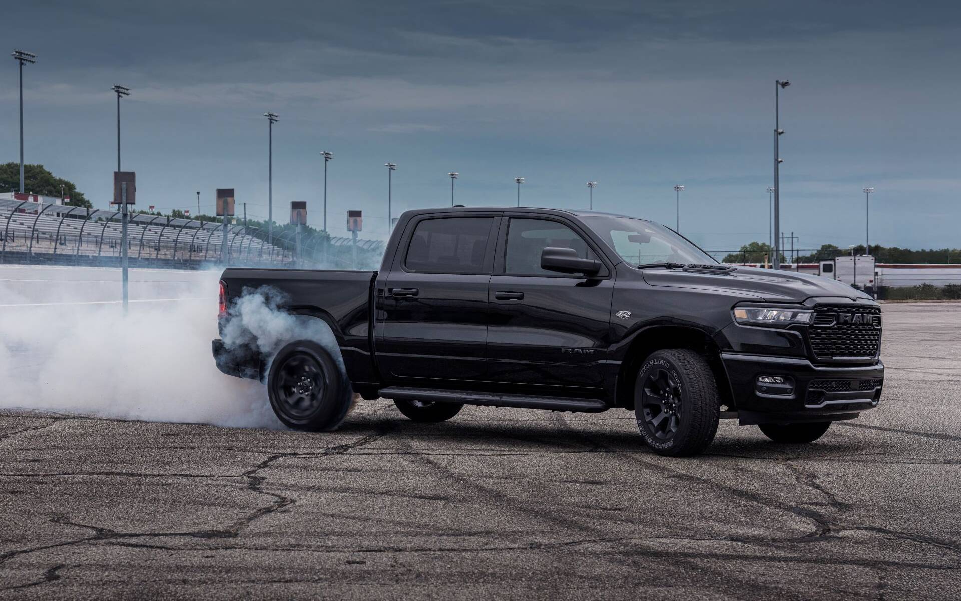 <p>2026 Ram 1500 Black Express HEMI</p>