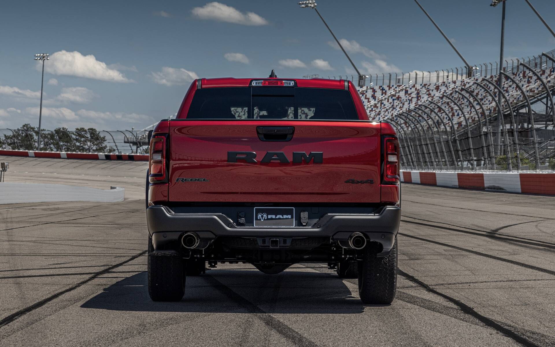 <p>2026 Ram 1500 Rebel HEMI</p>