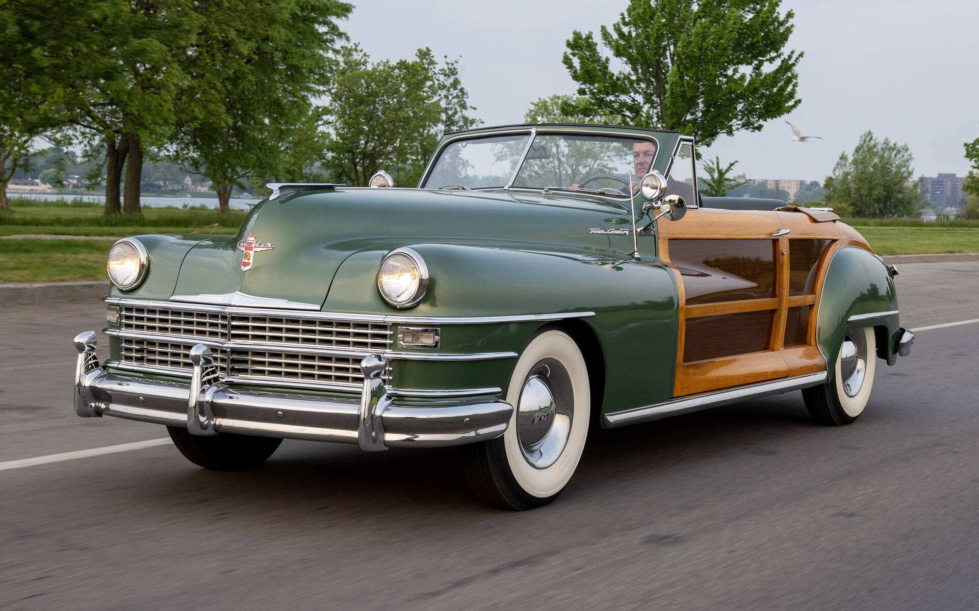 <p>1948 Chrysler Town &amp; Country</p>