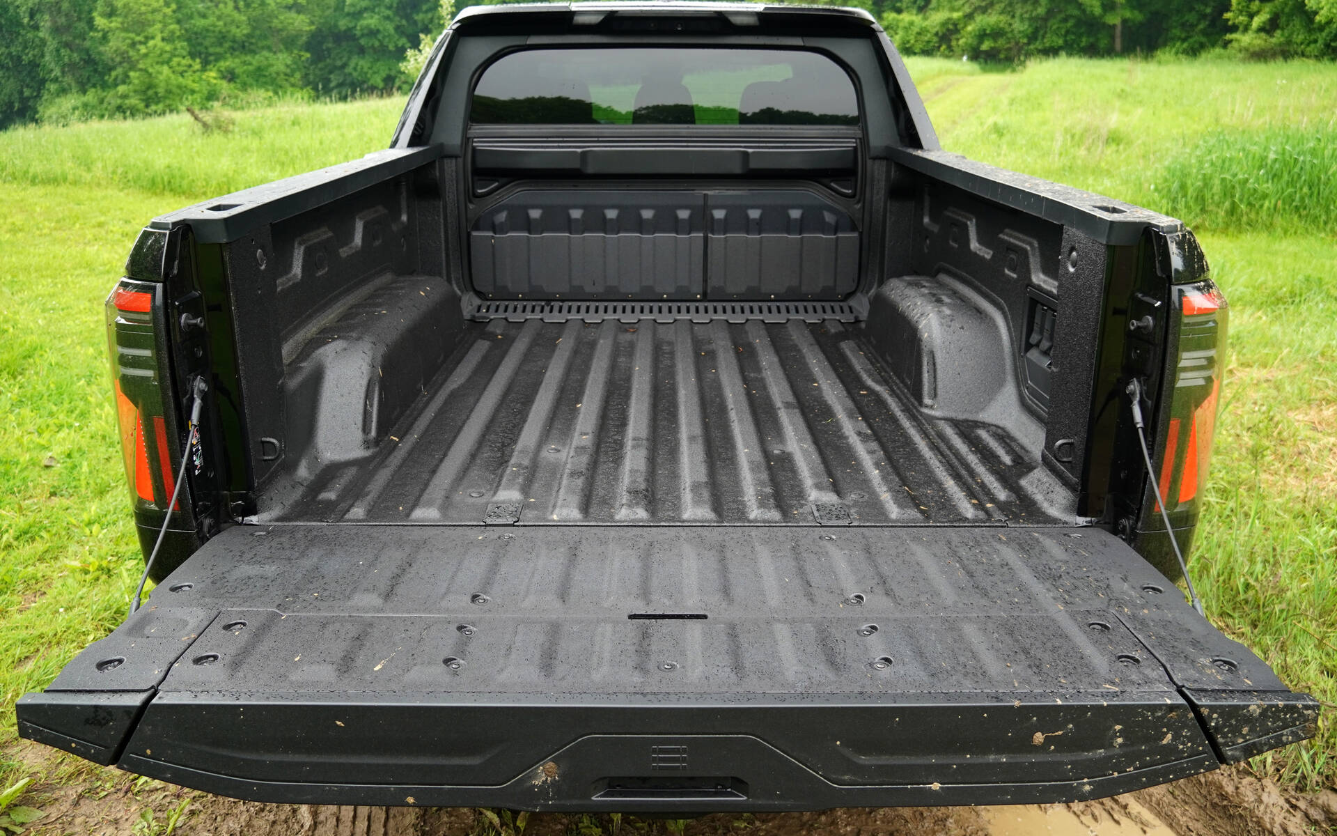 <p>GMC Sierra EV AT4 2026</p>