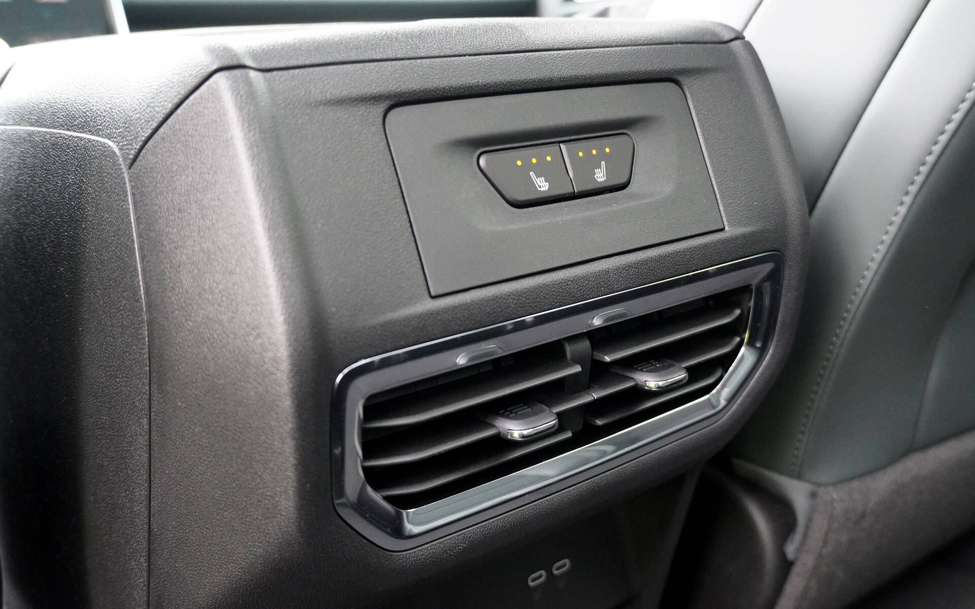 <p>GMC Sierra EV AT4 2026</p>