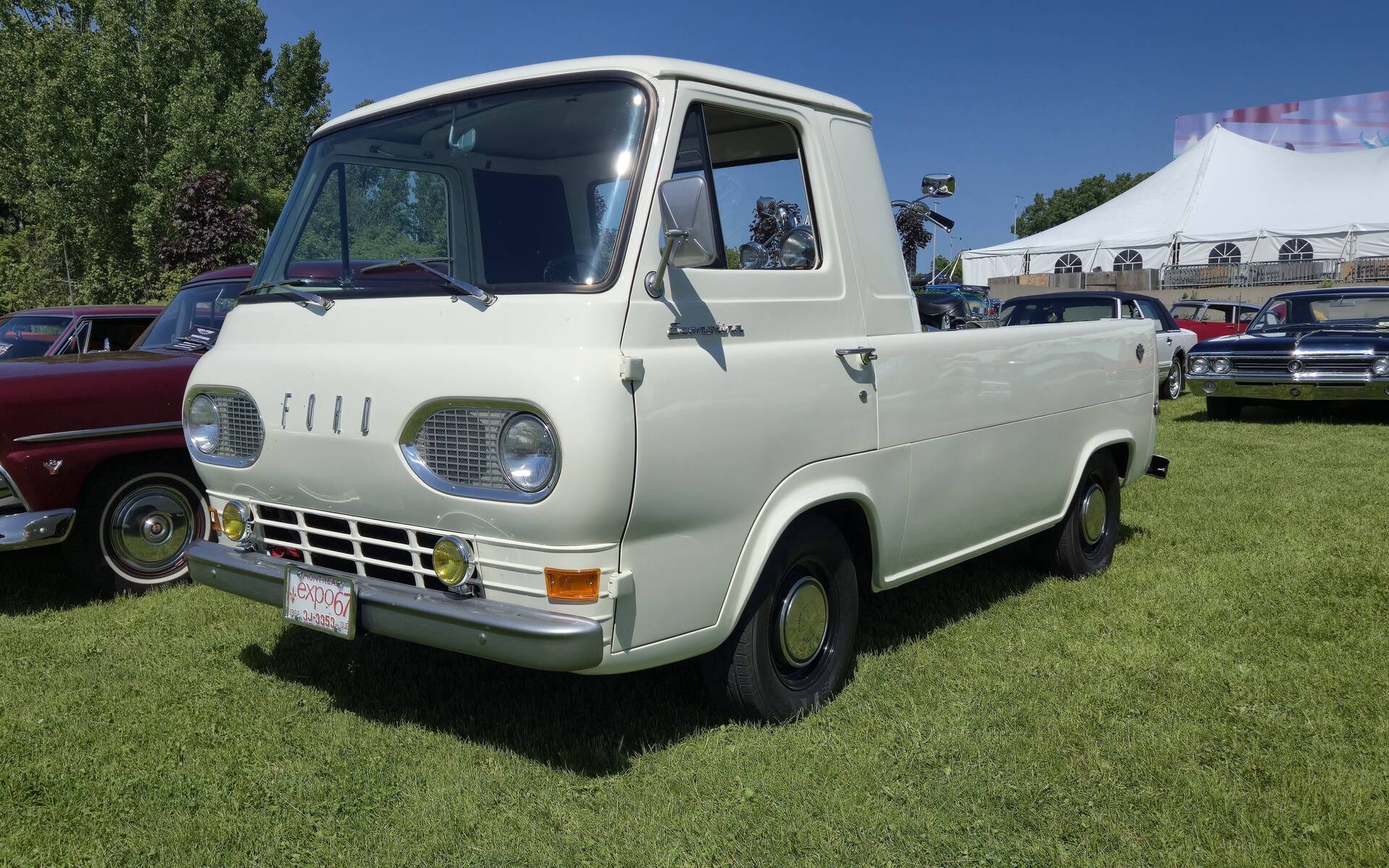 <p>Ford Econoline 1967</p>