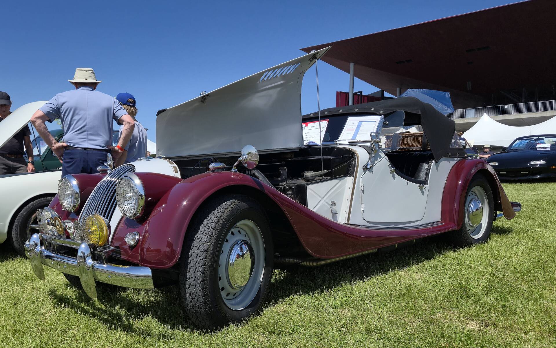 <p>Morgan 414&nbsp;1957</p>