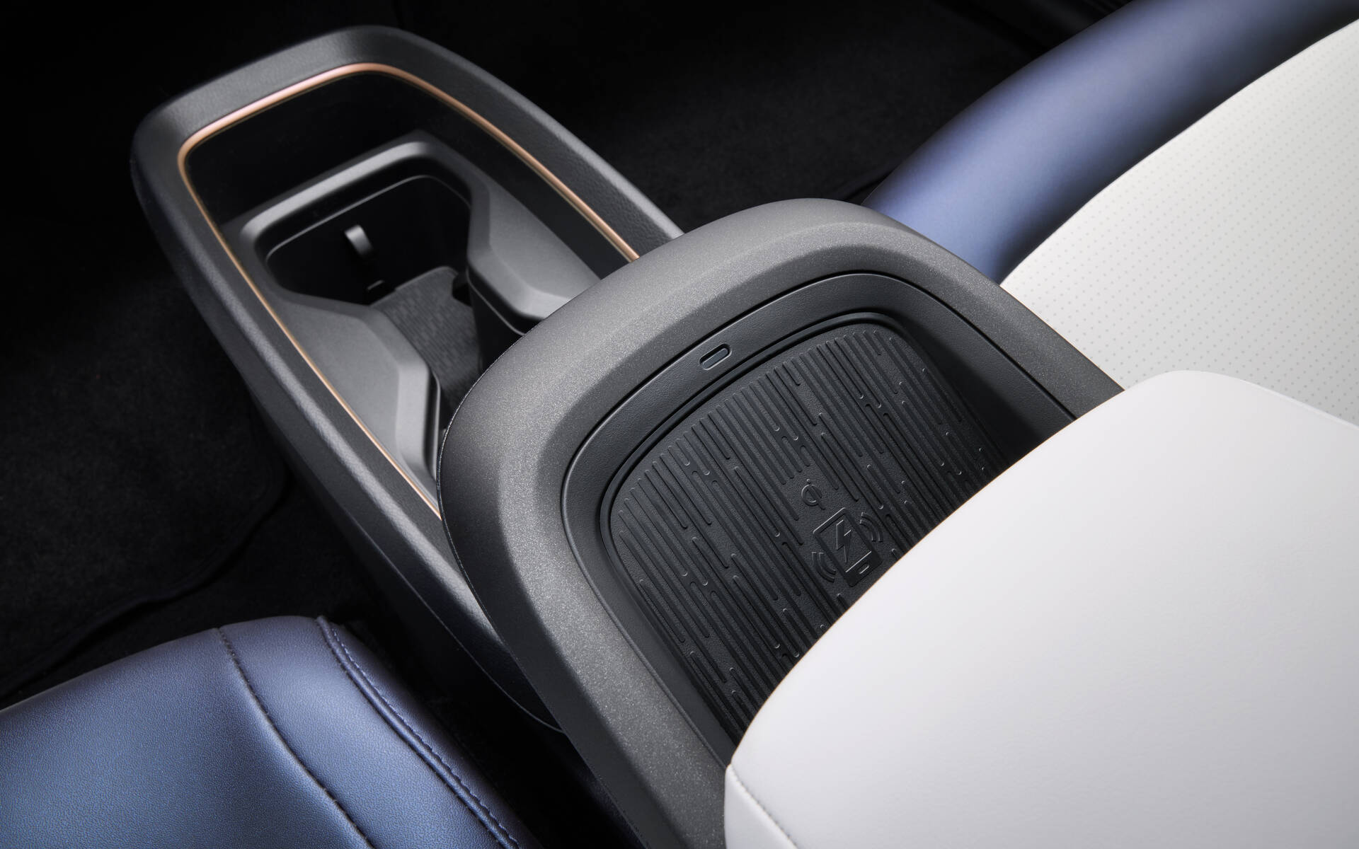 <p>2026 Nissan LEAF</p>