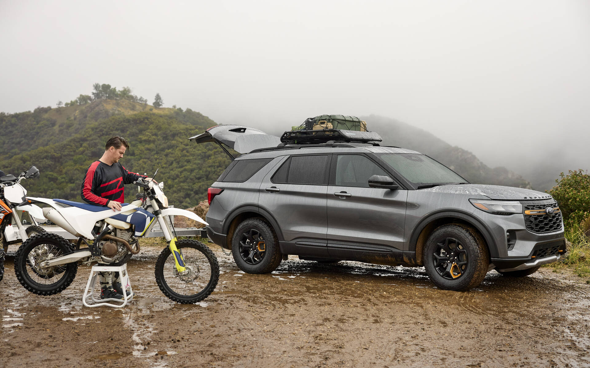 <p>Ford Explorer Tremor 2026</p>