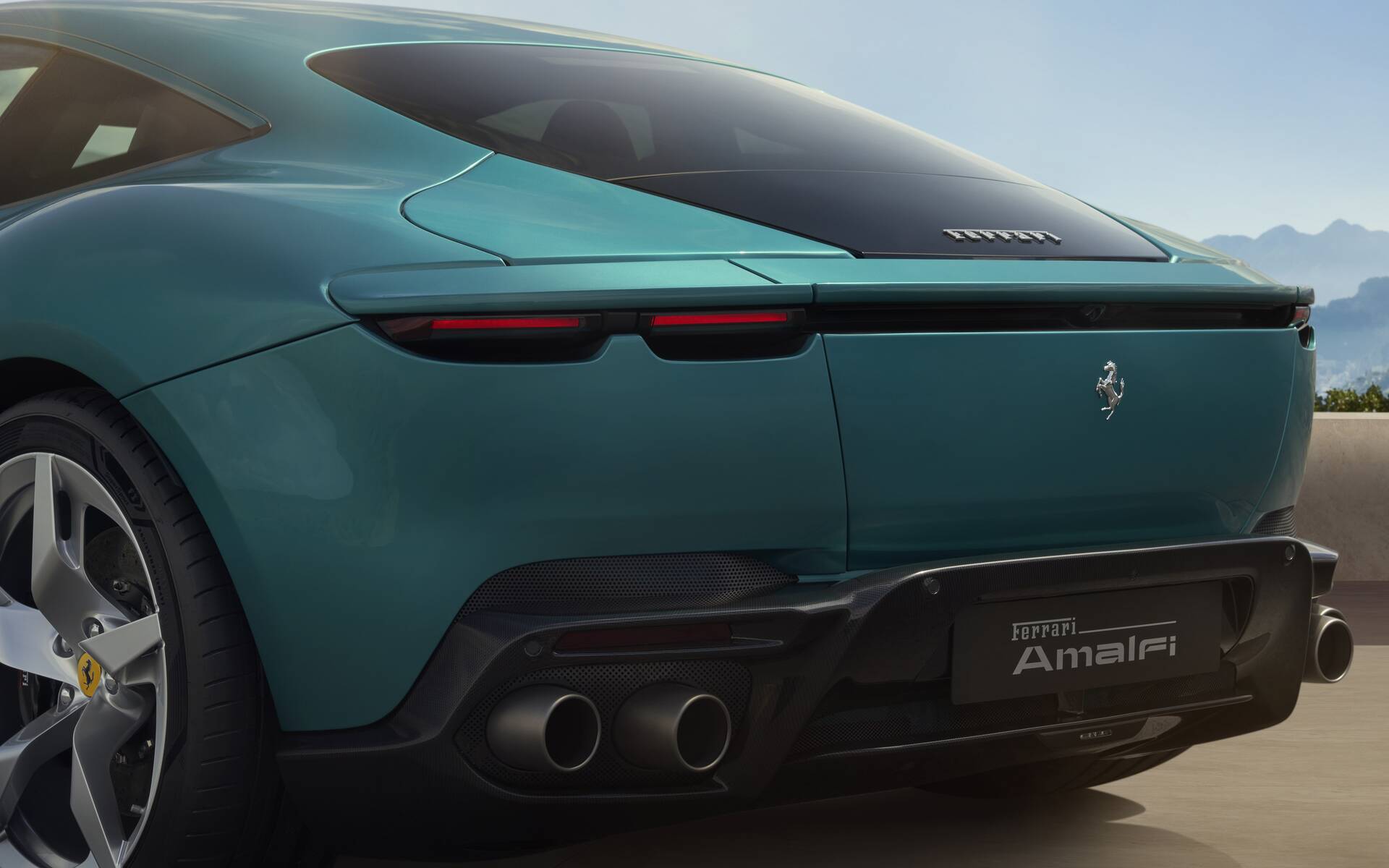 <p>Ferrari Amalfi</p>