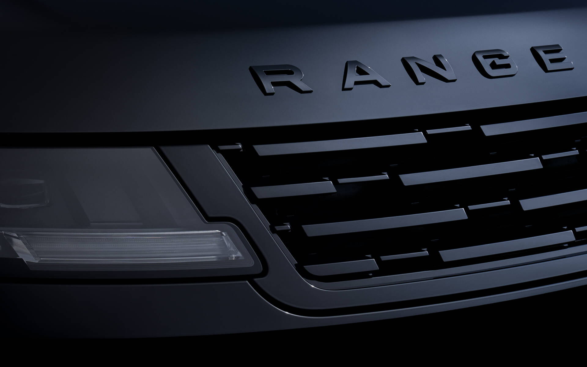<p>Range Rover Sport SV Black</p>