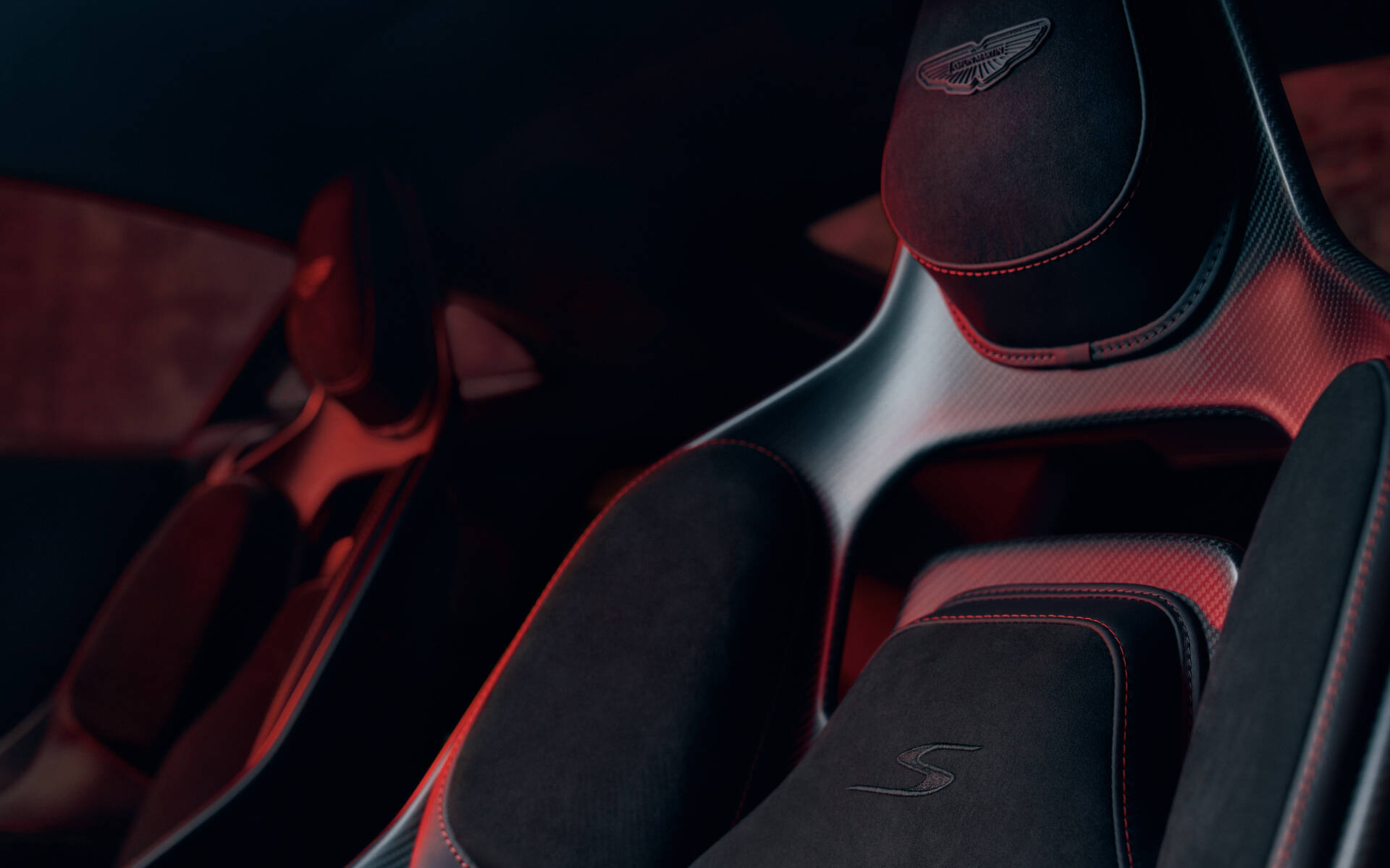 <p>Aston Martin Vantage S 2026</p>