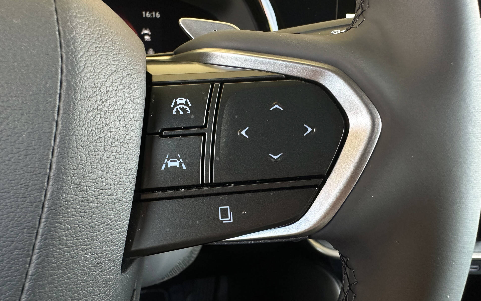 <p>2026 Lexus RZ 350e</p>