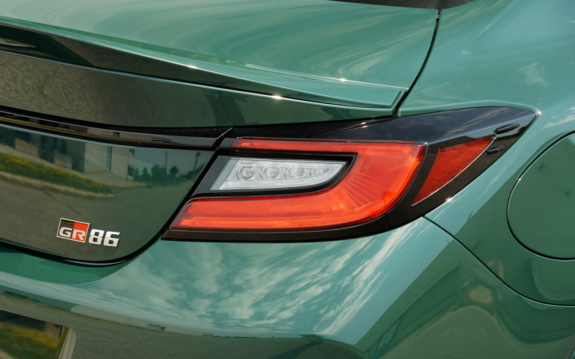 <p>2025 Toyota GR86 Hakone Edition</p>