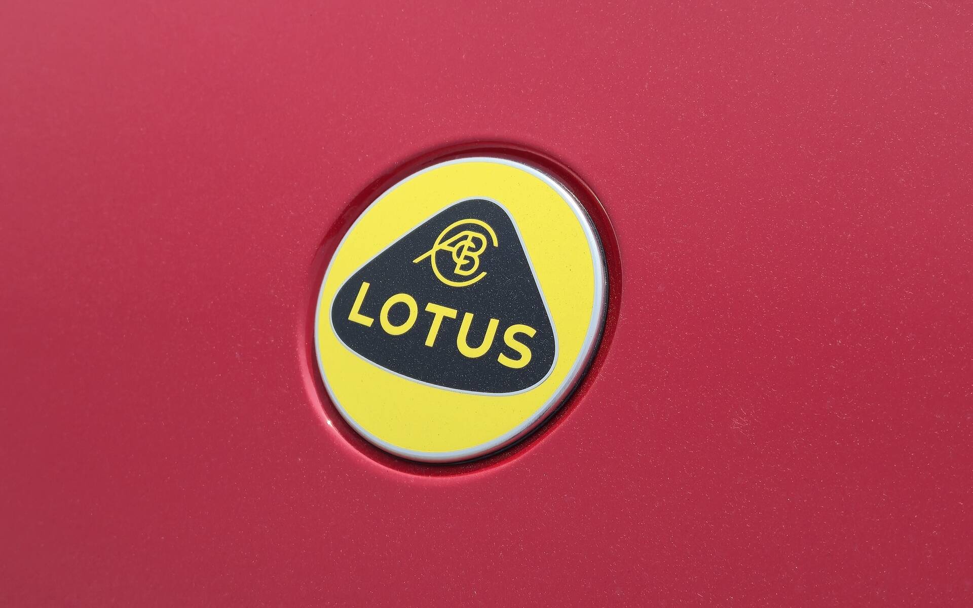 <p>2025 Lotus Emira V6</p>
