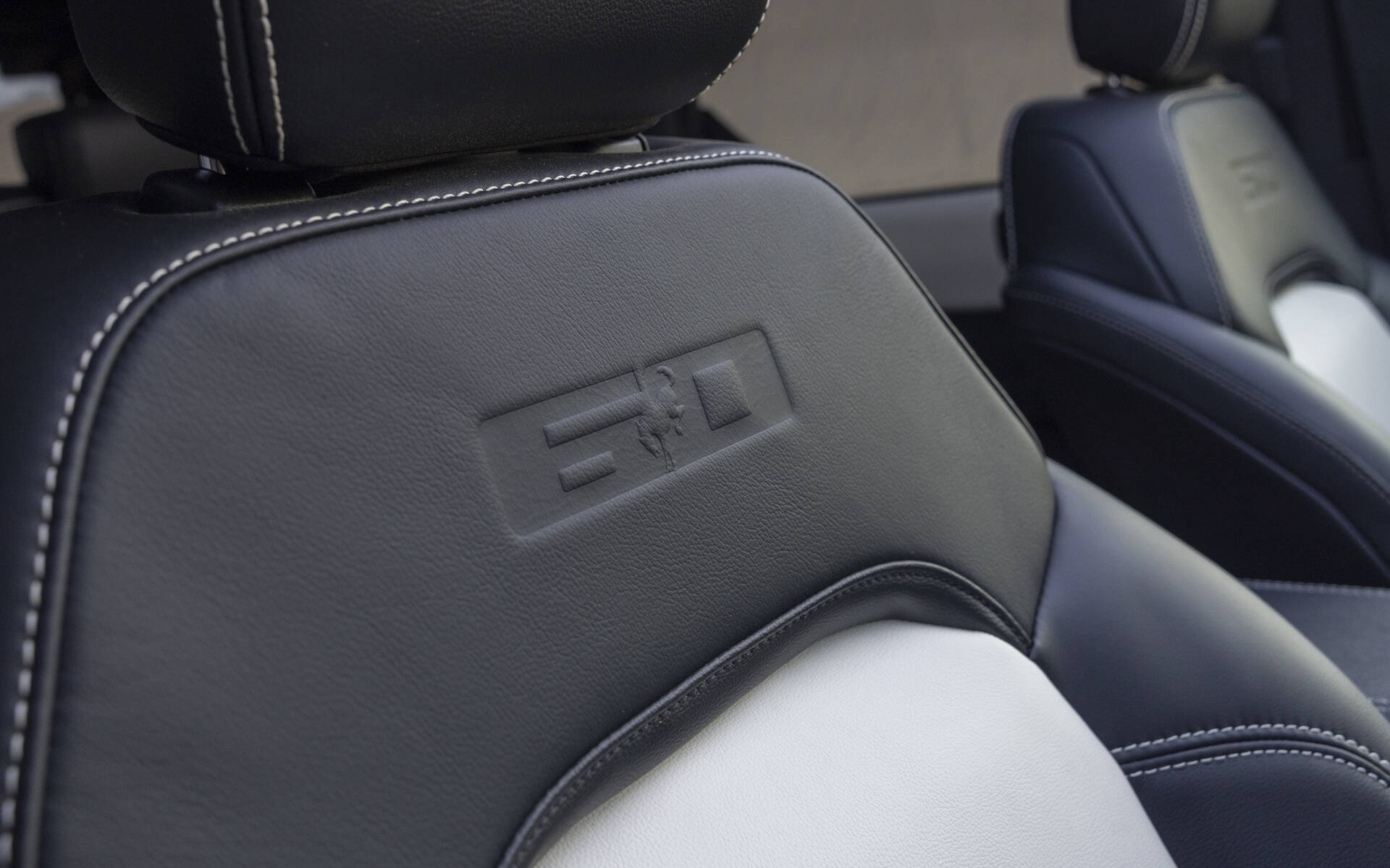 <p>Ford Bronco 2026 avec ensemble 60e anniversaire</p>