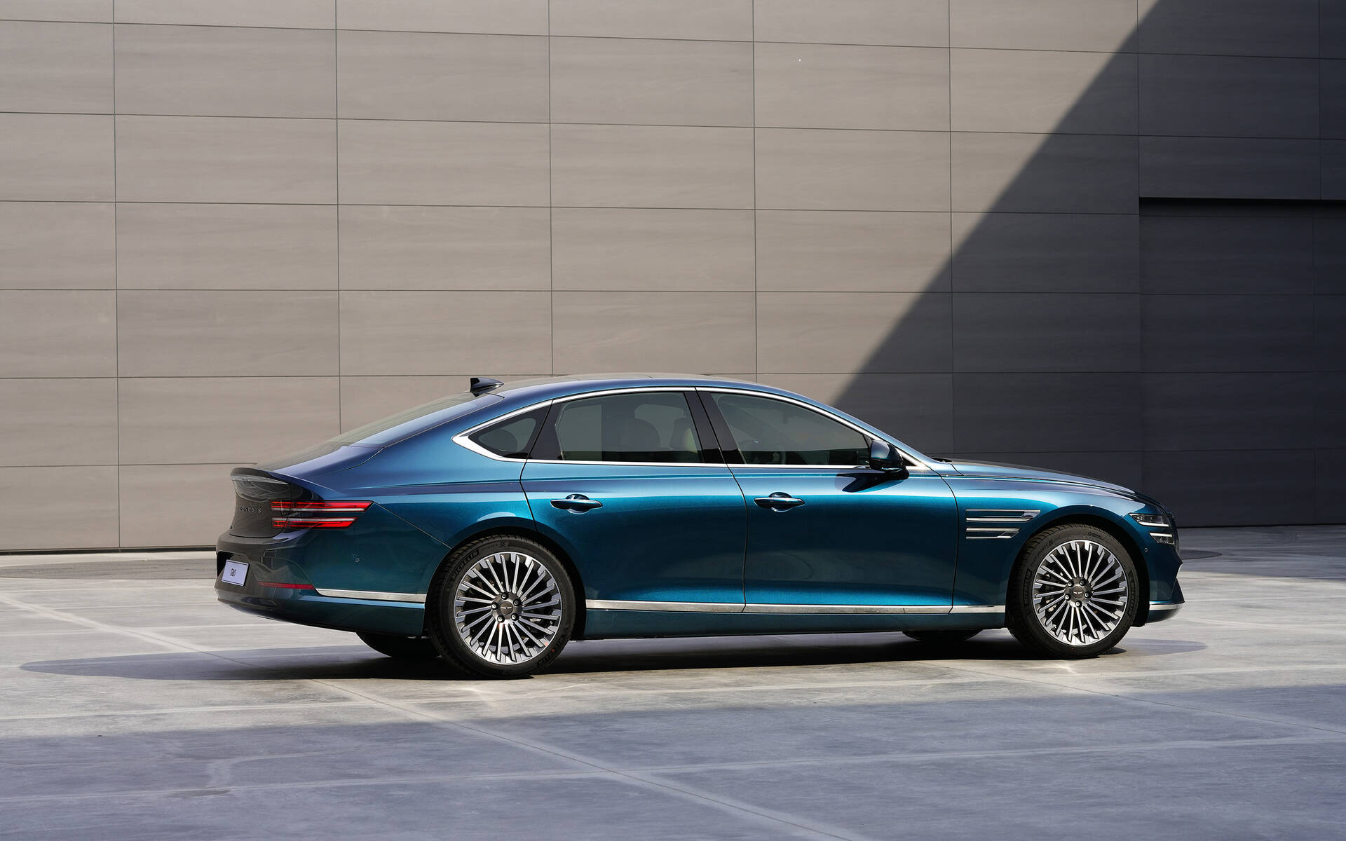 <p>Genesis G80 Électrifiée</p>