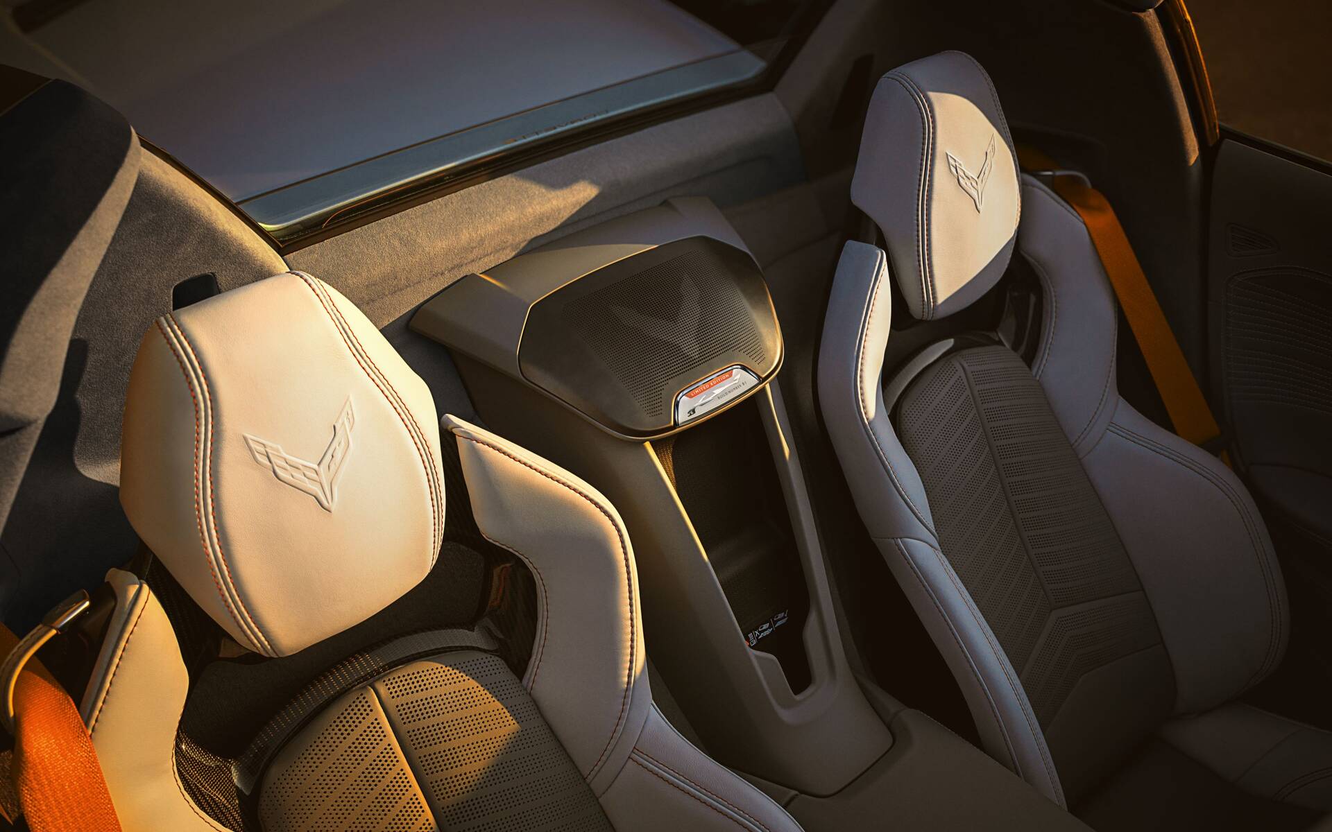 <p>Chevrolet Corvette ZR1X Quail Silver Limited Edition 2026</p>