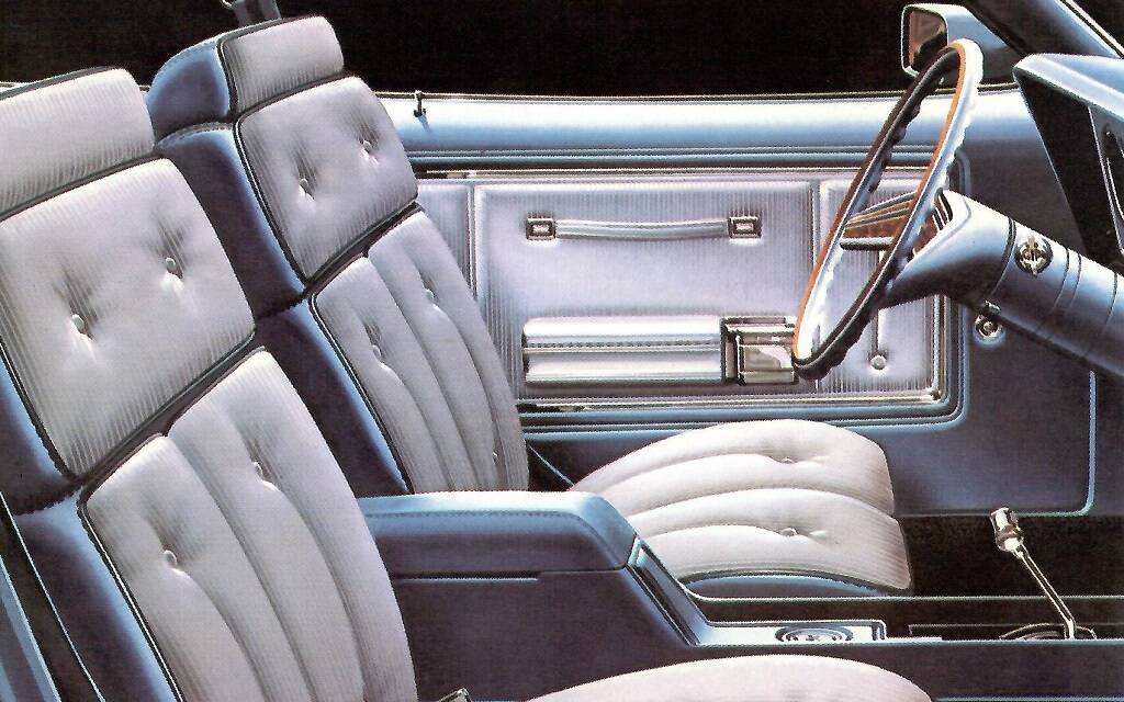 <p>Mercury Cougar XR-7&nbsp;1975</p>