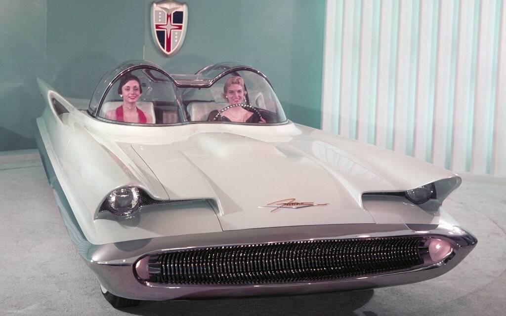 <p>Lincoln Futura (1955)</p>