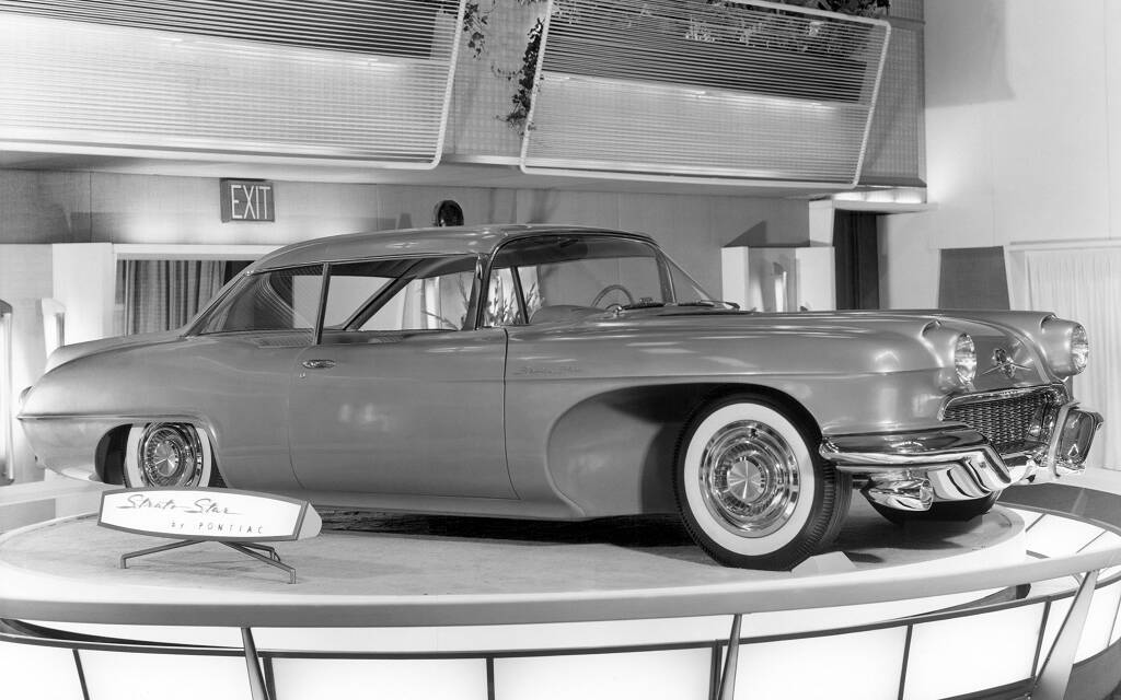 <p>Pontiac Strato Star (1955)</p>