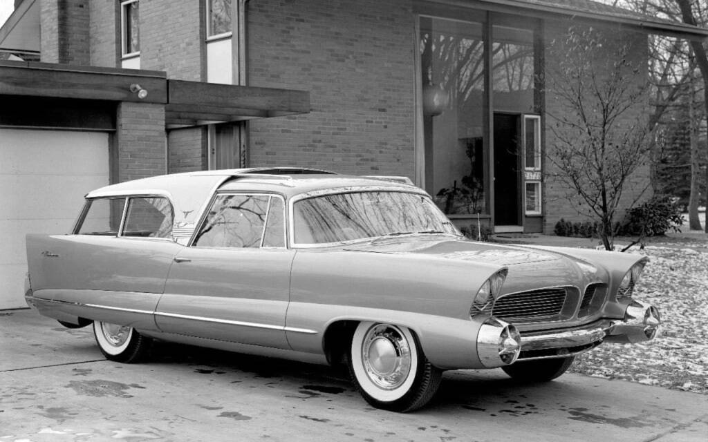 <p>Chrysler Plainsman (1956)</p>