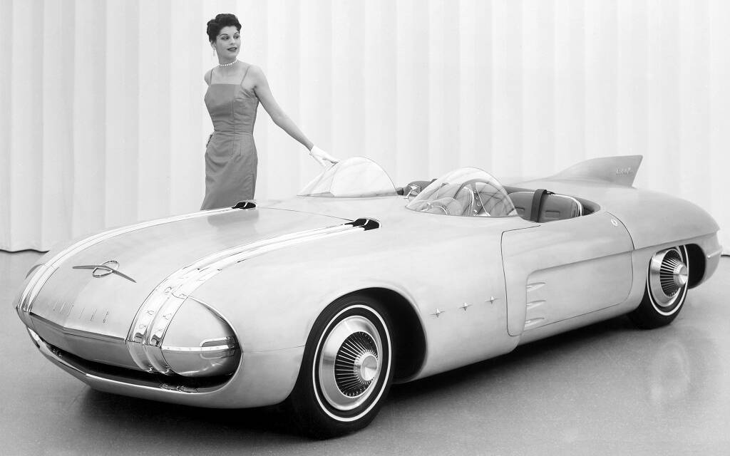 <p>Pontiac Club de mer (1956)</p>