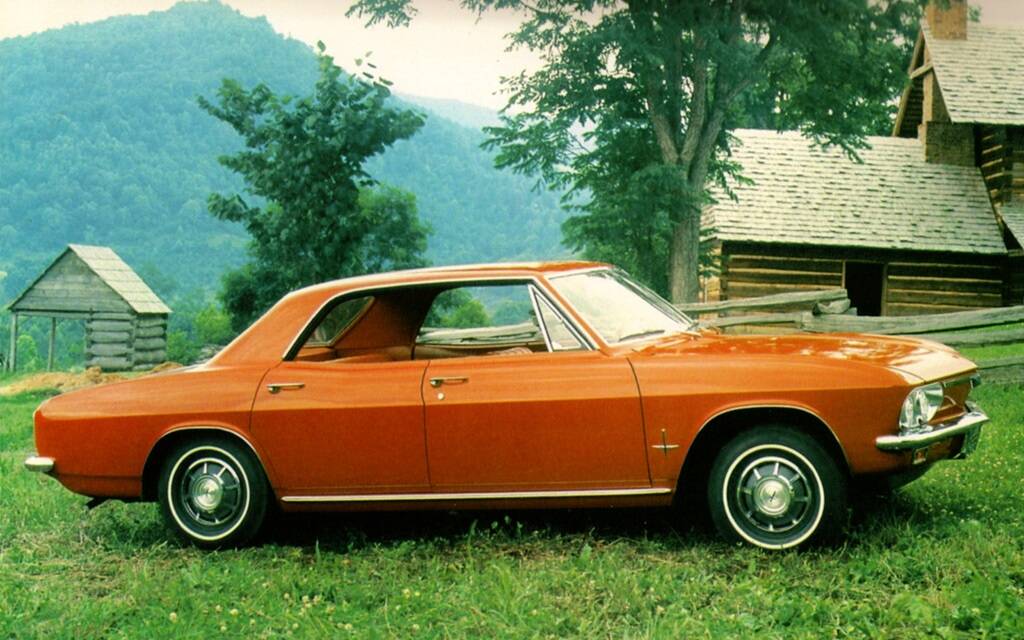 <p>Chevrolet Corvair Monza</p>