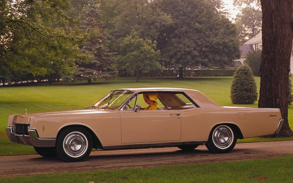 <p>Lincoln Continental</p>