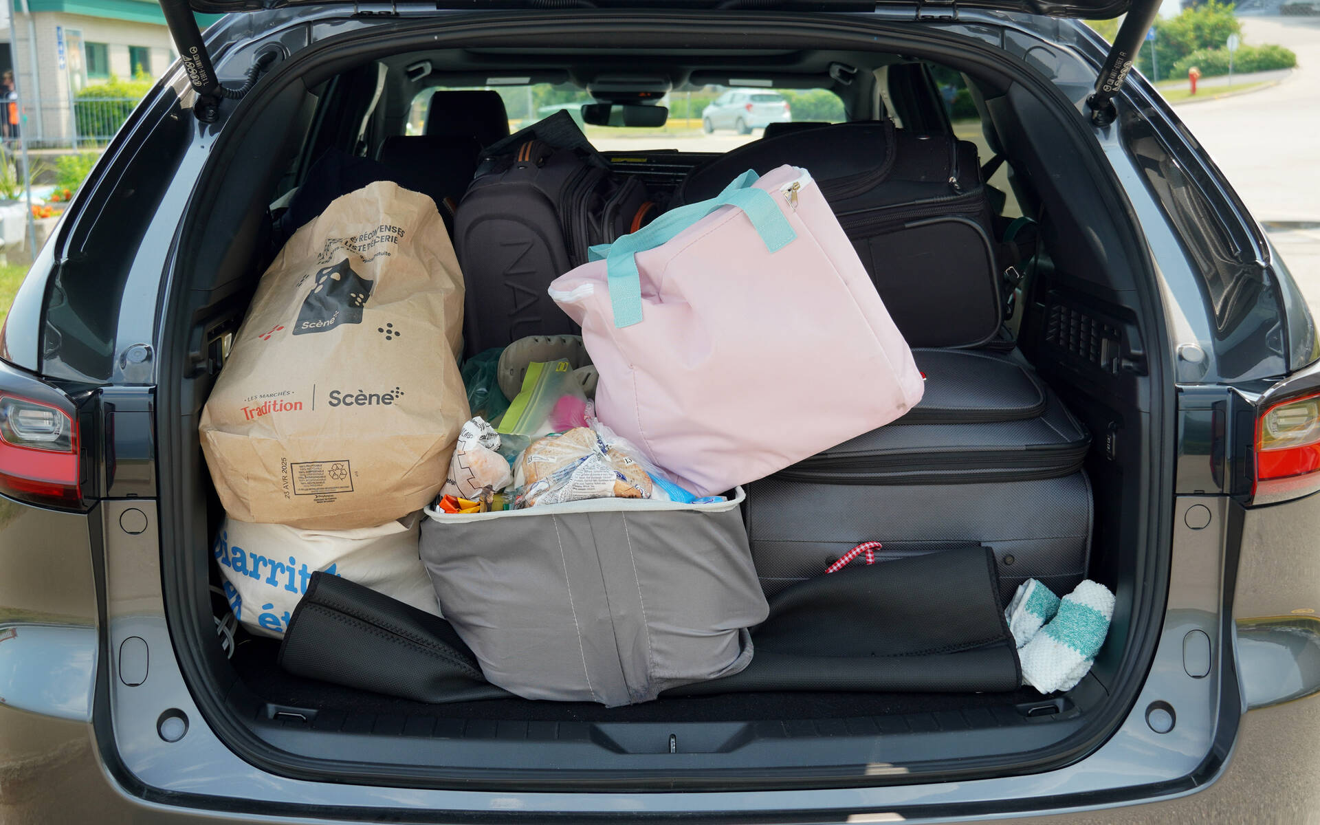 <p>2025 Mazda CX-90 PHEV</p>