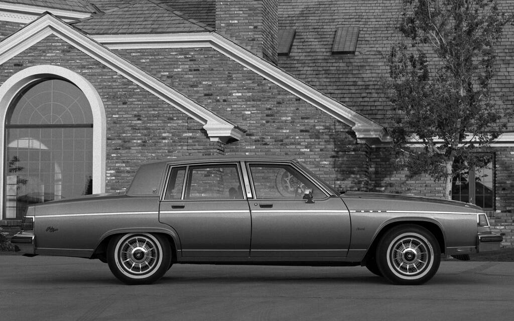 <p>Buick Electra Park Avenue 1983</p>
