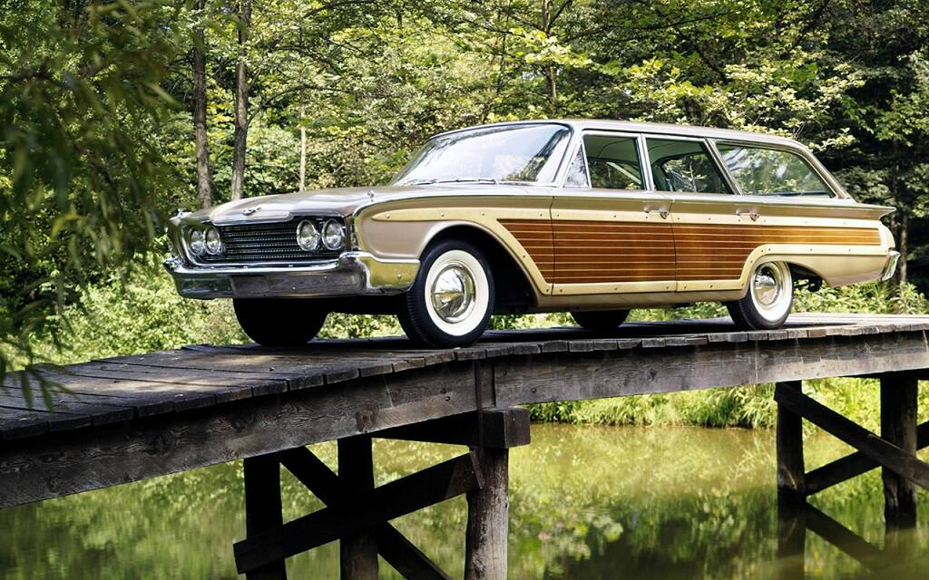 <p>Ford Country Squire 1960</p>