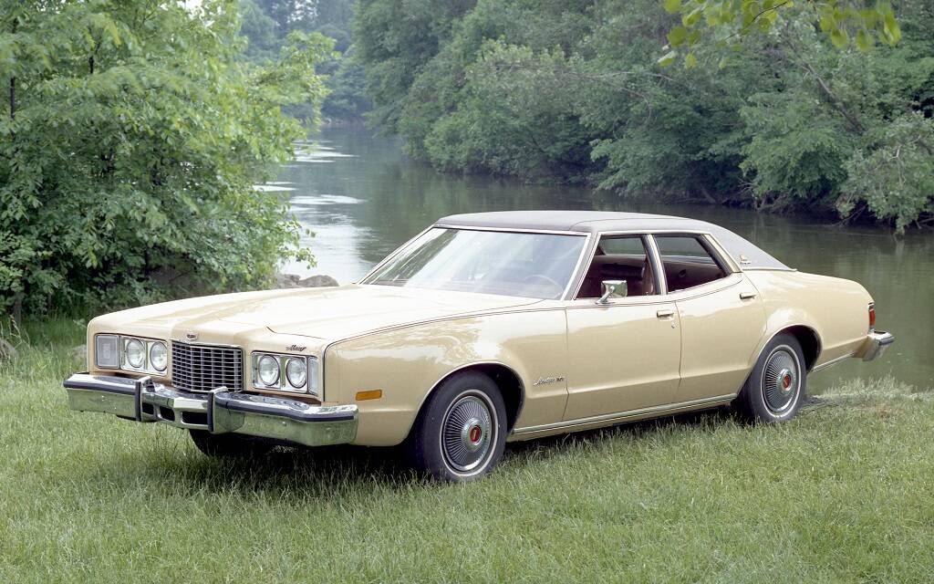 <p>Mercury Montego MX Brougham</p>