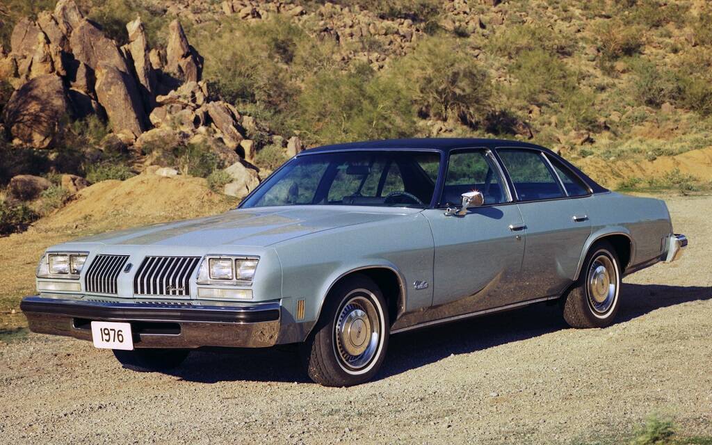 <p>Oldsmobile Cutlass S</p>