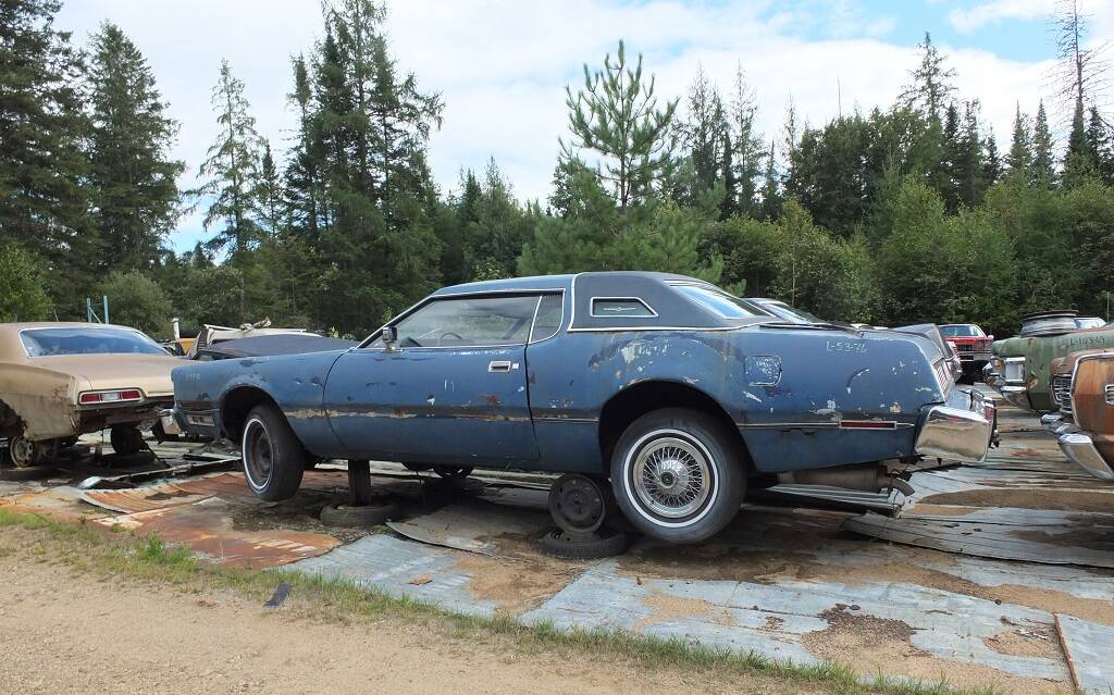 <p>Ford Thunderbird 1976</p>