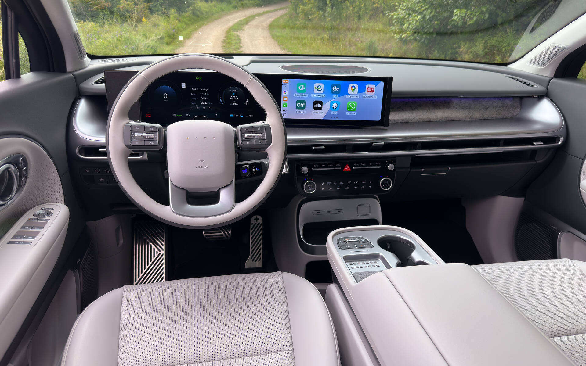 <p>Hyundai Ioniq 9 Preferred Calligraphy 2026</p>