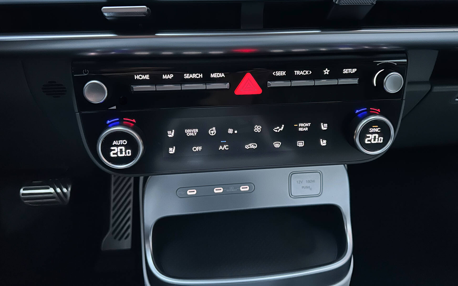 <p>Hyundai Ioniq 9 Preferred Calligraphy 2026</p>