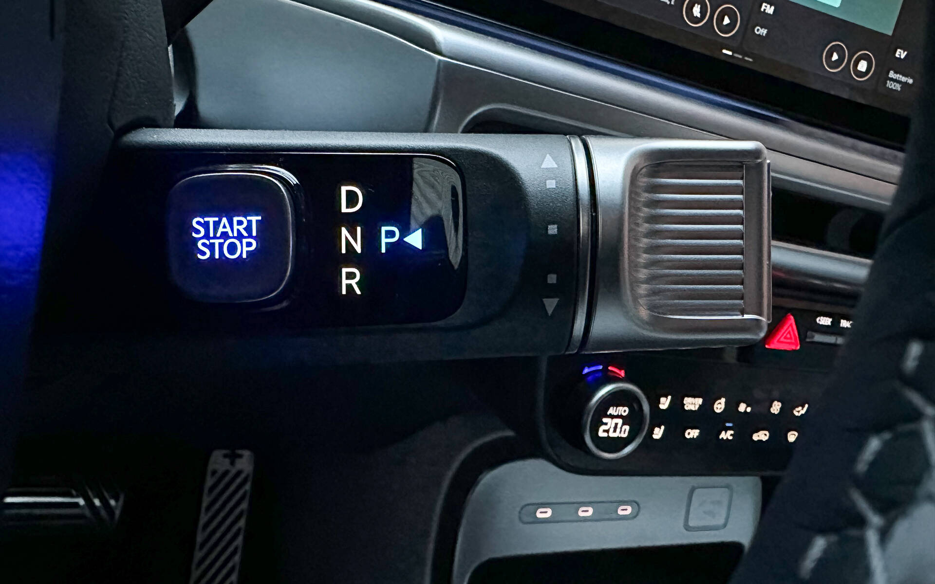 <p>Hyundai Ioniq 9 Preferred Calligraphy 2026</p>