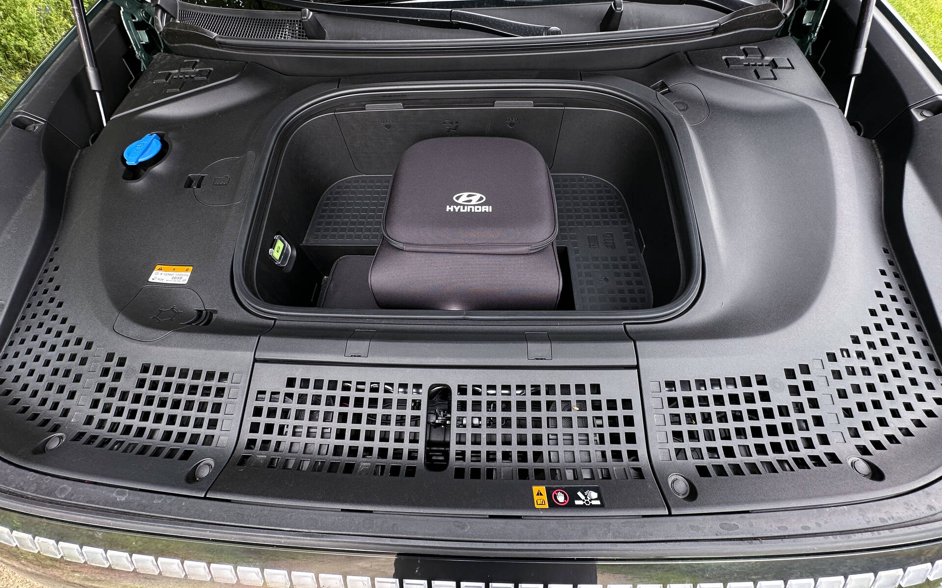 <p>Hyundai Ioniq 9 Preferred Calligraphy 2026</p>