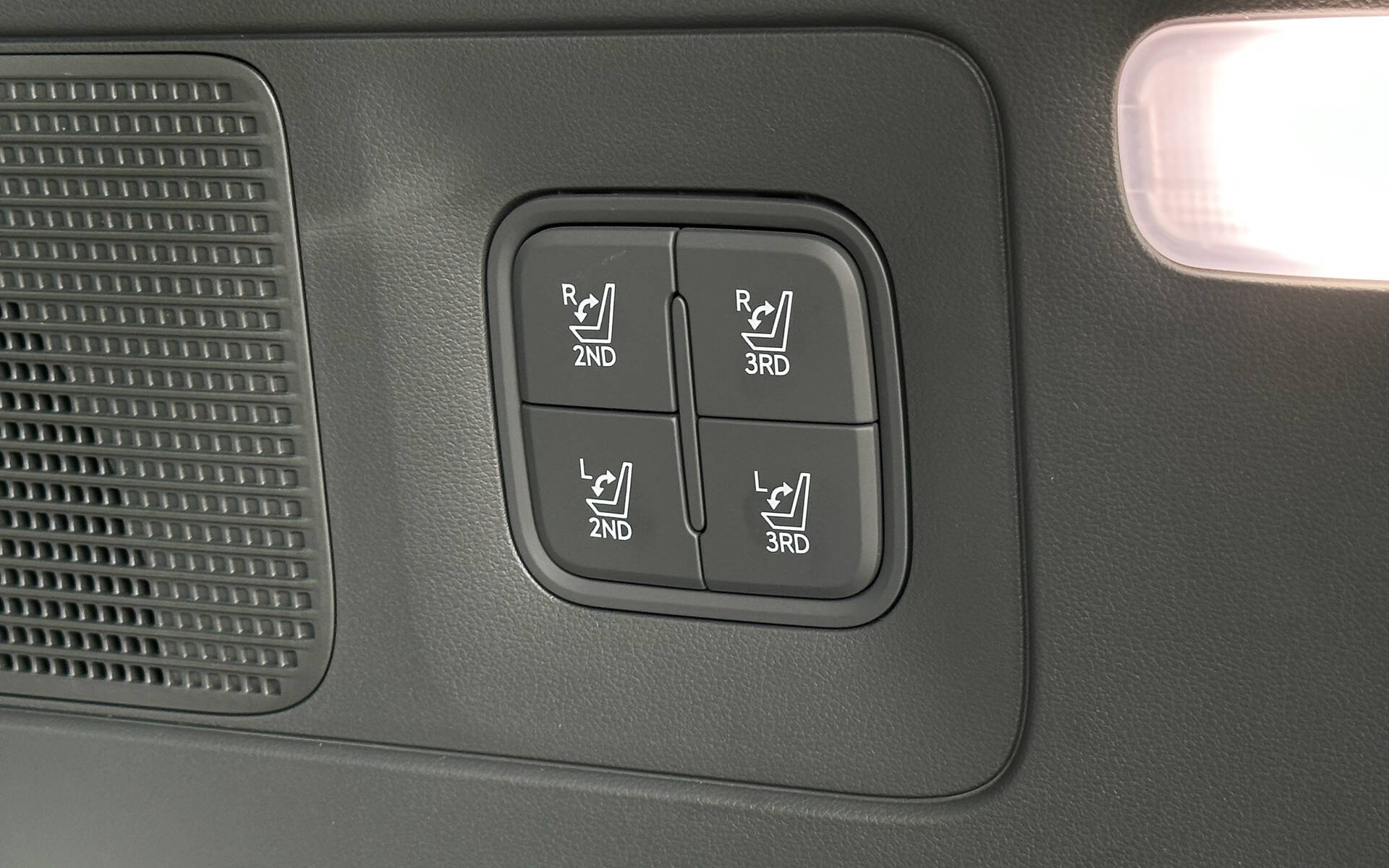 <p>Hyundai Ioniq 9 Preferred Calligraphy 2026</p>