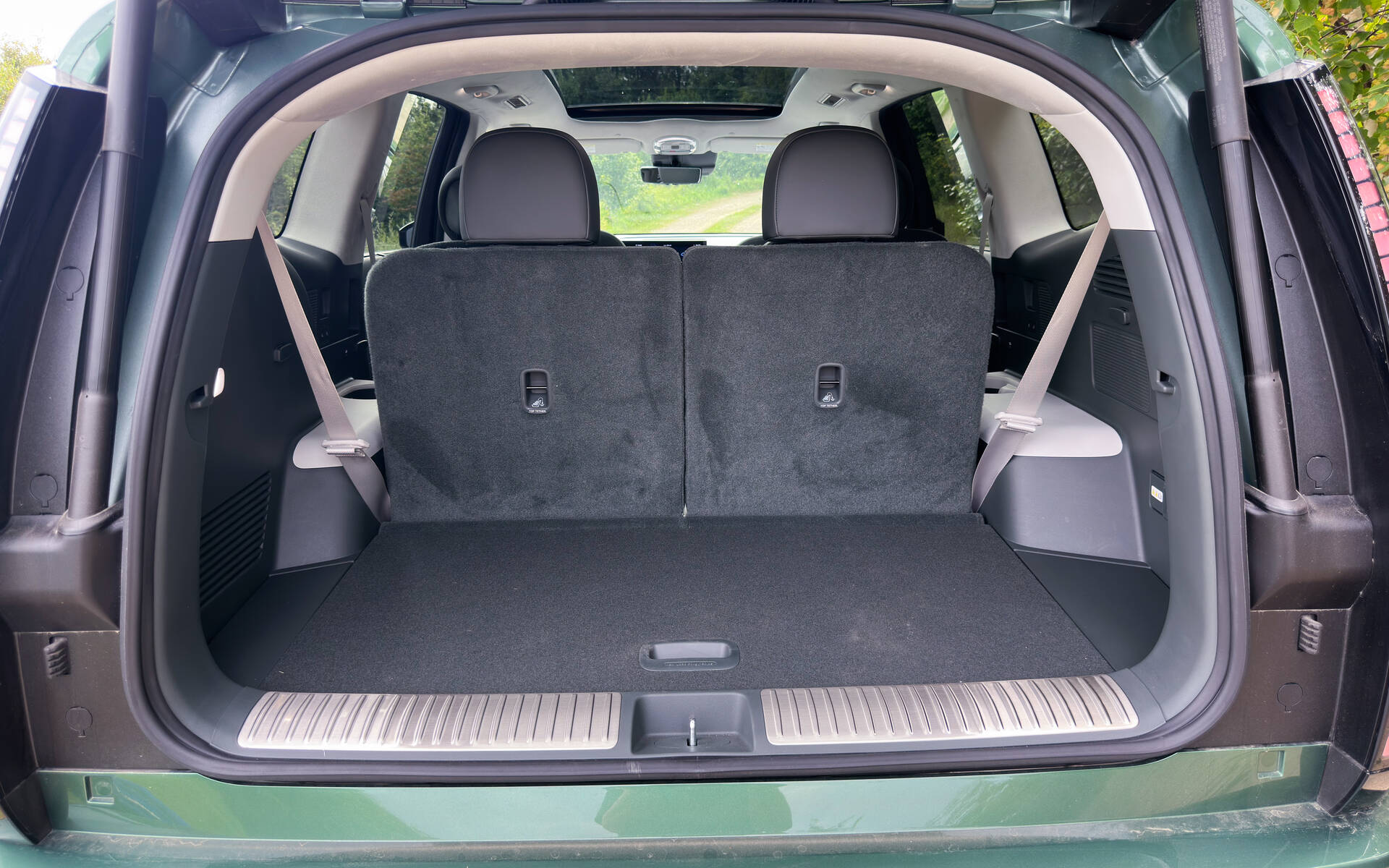 <p>Hyundai Ioniq 9 Preferred Calligraphy 2026</p>