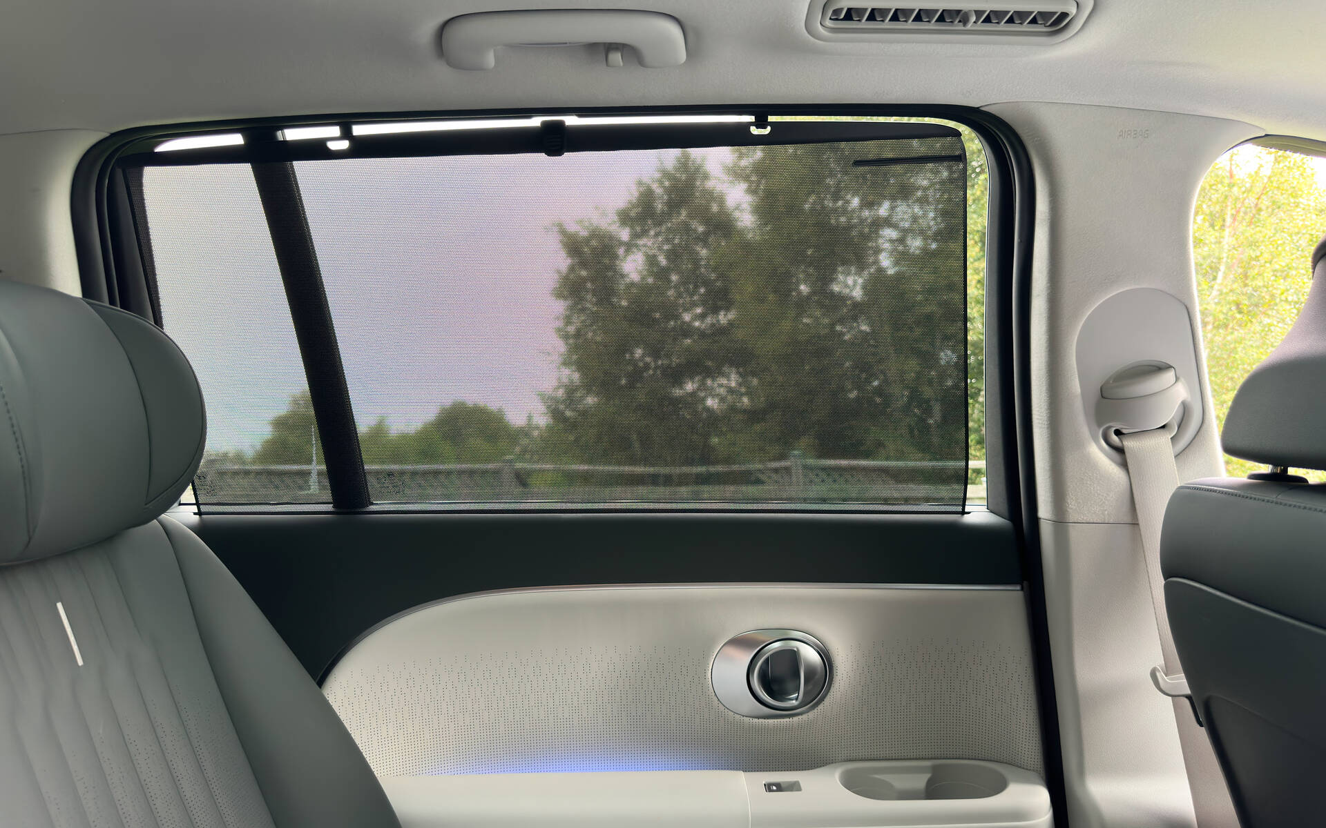 <p>Hyundai Ioniq 9 Preferred Calligraphy 2026</p>