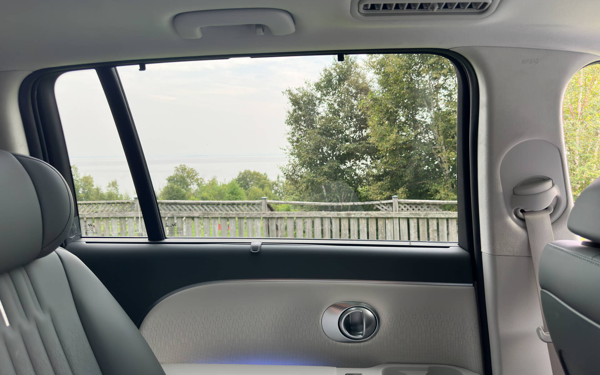 <p>Hyundai Ioniq 9 Preferred Calligraphy 2026</p>