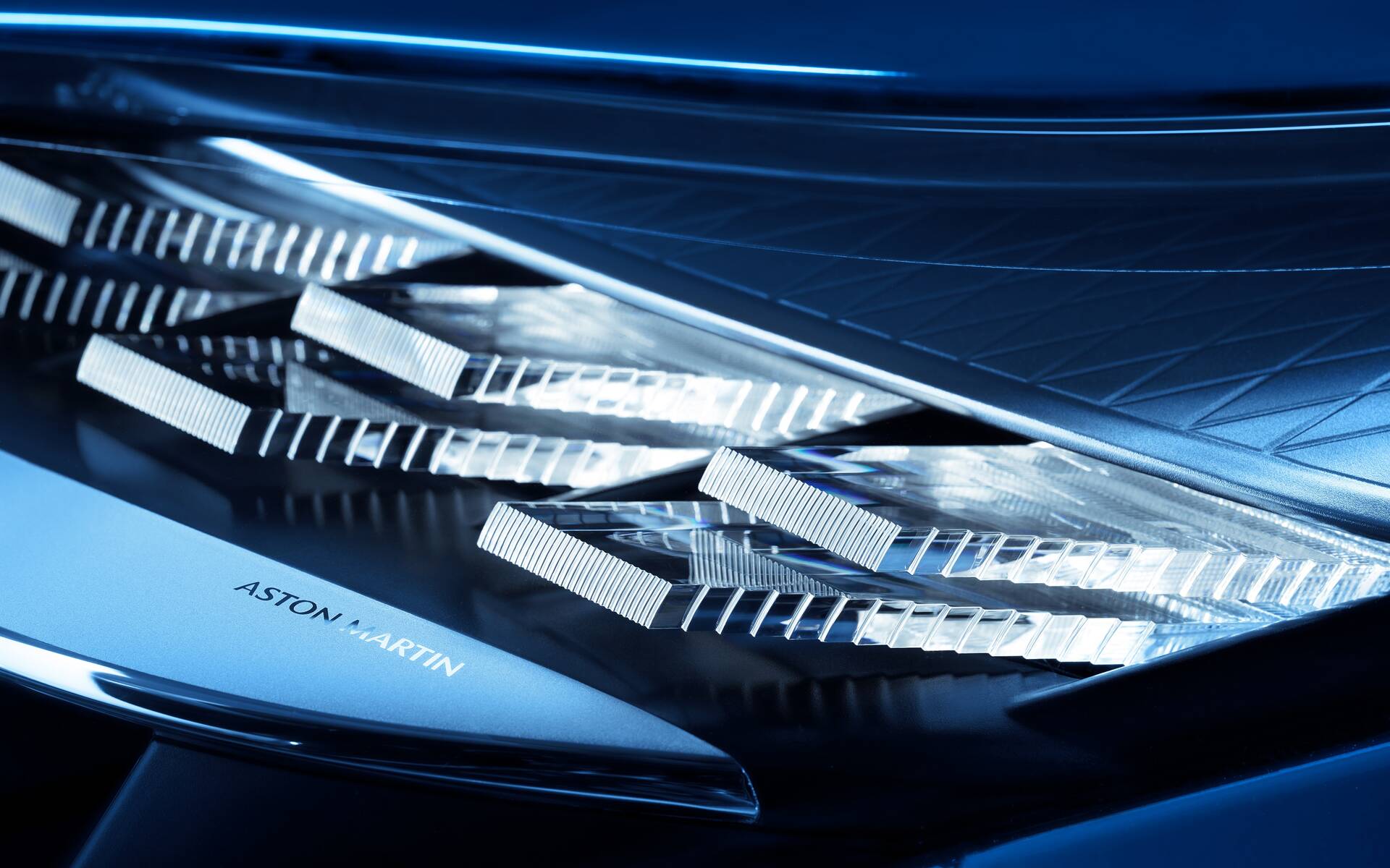 <p>Aston Martin DB12 S</p>