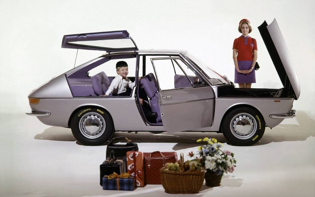 <p>Fiat 850 Vanessa 1966 (dessiné par Ghia)</p>
