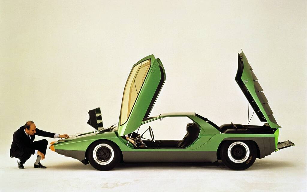 <p>Alfa Romeo Carabo 1968 (dessiné par Bertone)</p>
