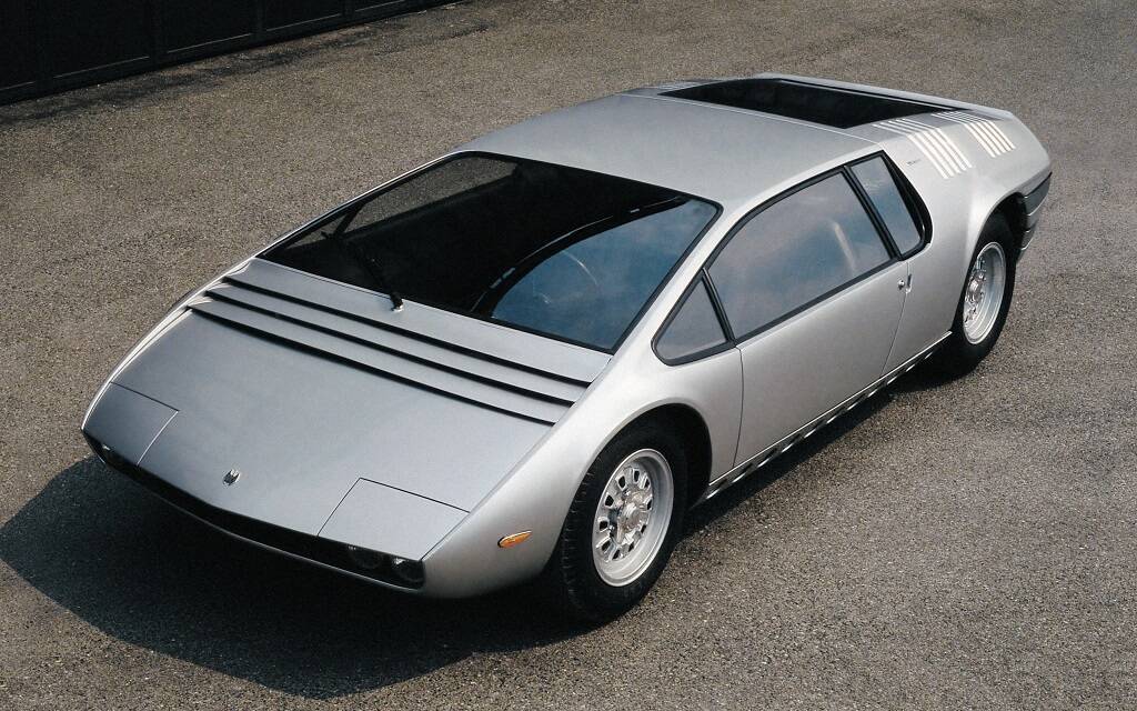 <p>Bizzarini Manta 1968 (dessiné par Italdesign)</p>