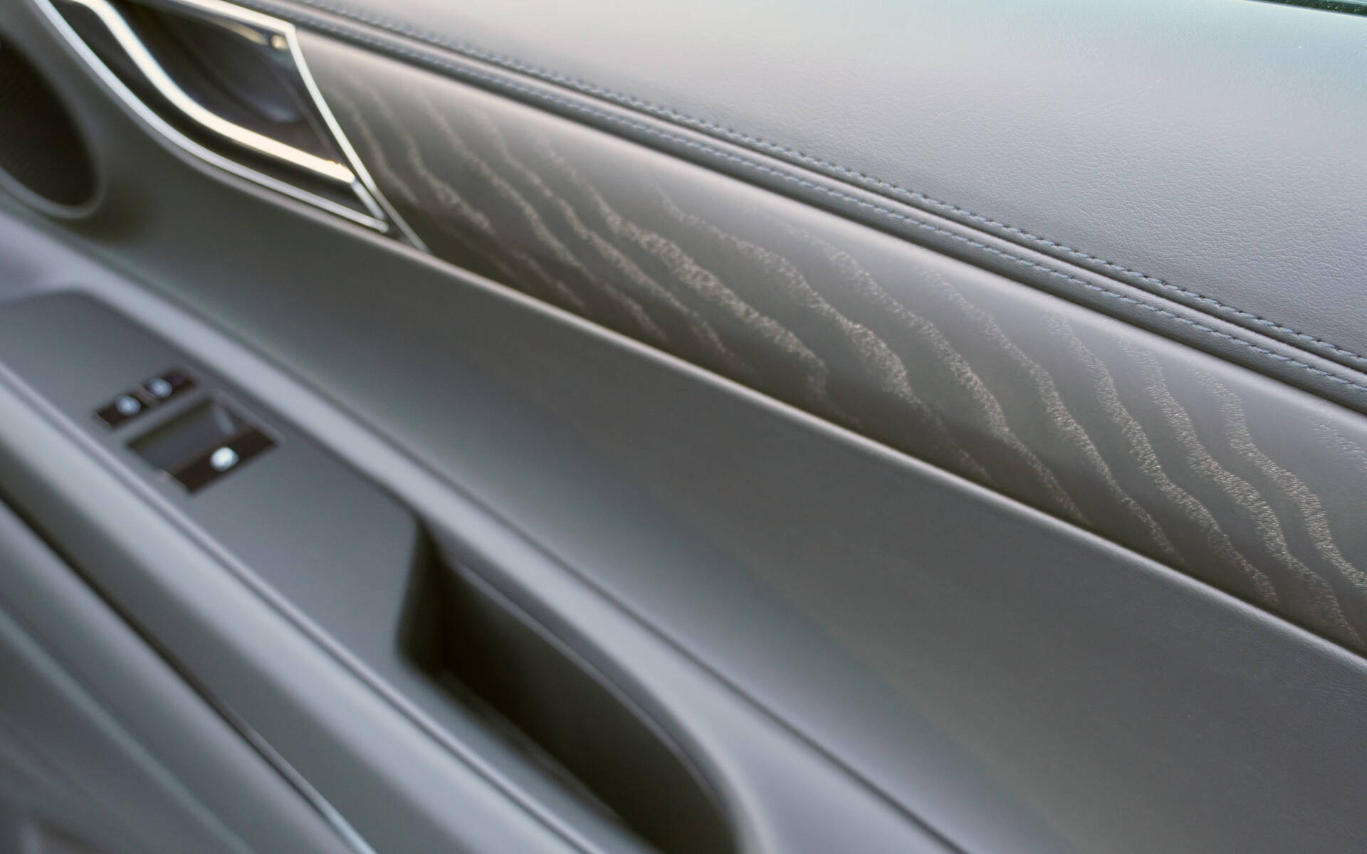 <p>2026 Genesis GV80 Prestige Black</p>