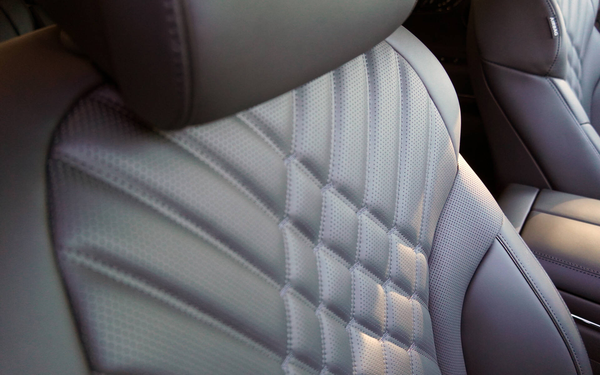 <p>2026 Genesis GV80 Prestige Black</p>