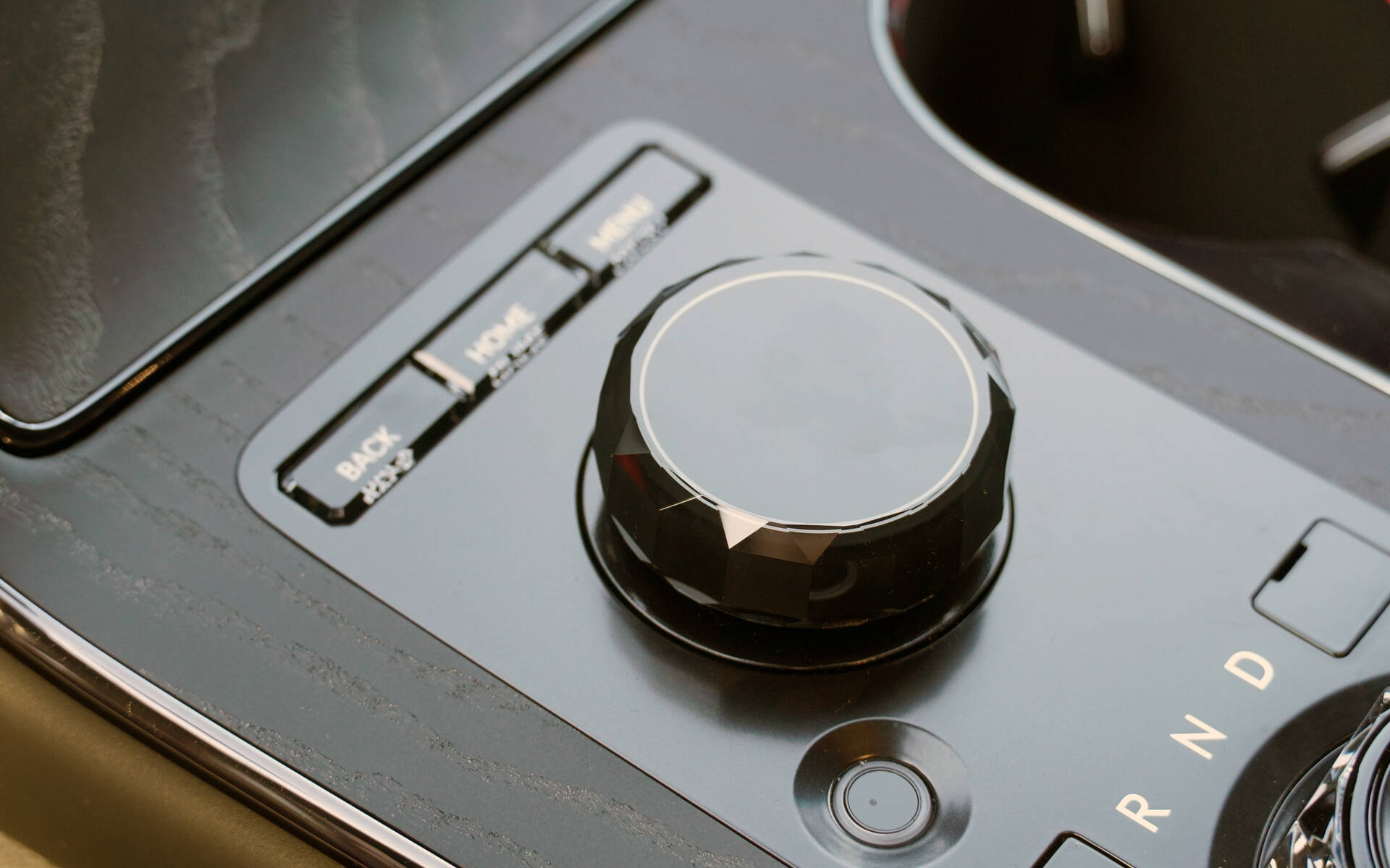 <p>2026 Genesis GV80 Prestige Black</p>