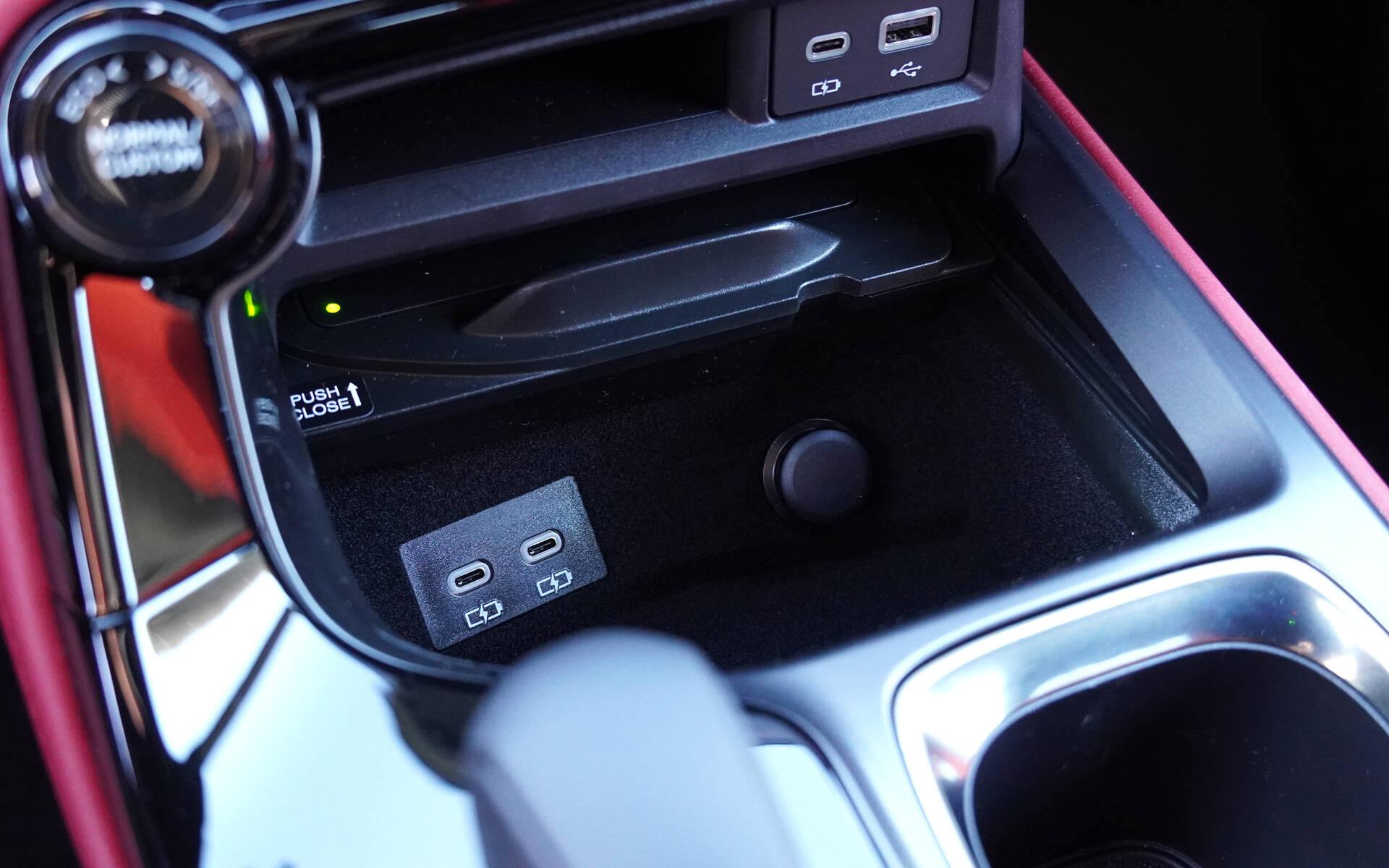 <p>Lexus NX 350h (avec l'ensemble F Sport 3) 2026</p>