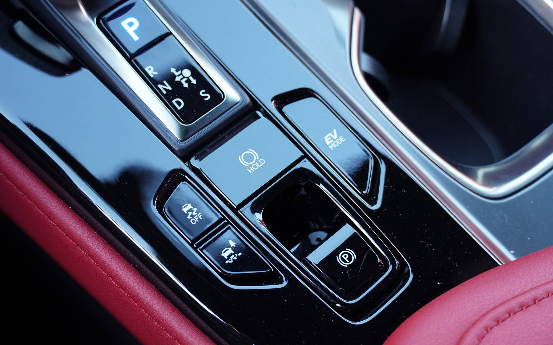 <p>Lexus NX 350h (avec l'ensemble F Sport 3) 2026</p>