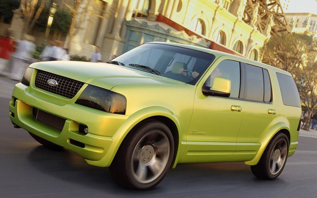 <p>Concept Ford Urban Explorer (2000)</p>