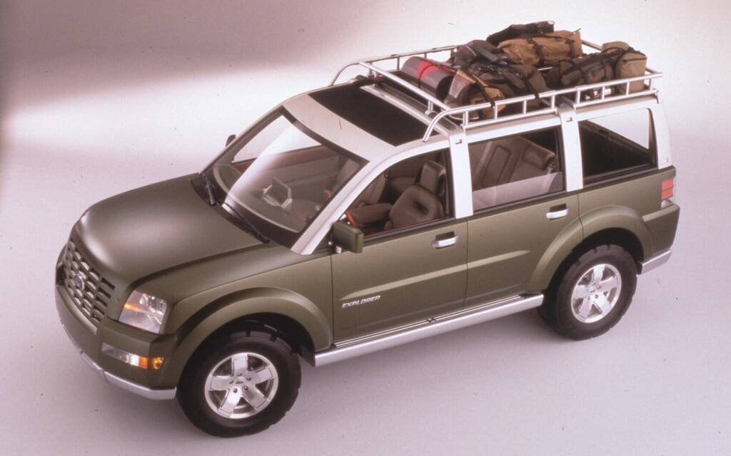 <p>Concept Ford Explorer Sportsman (2002)</p>